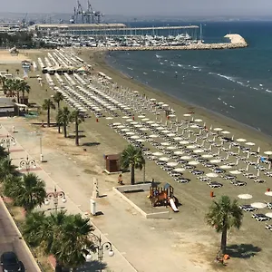 https://tsokos-sea-court-12-apartment-24.hotelsatayianapa.com
