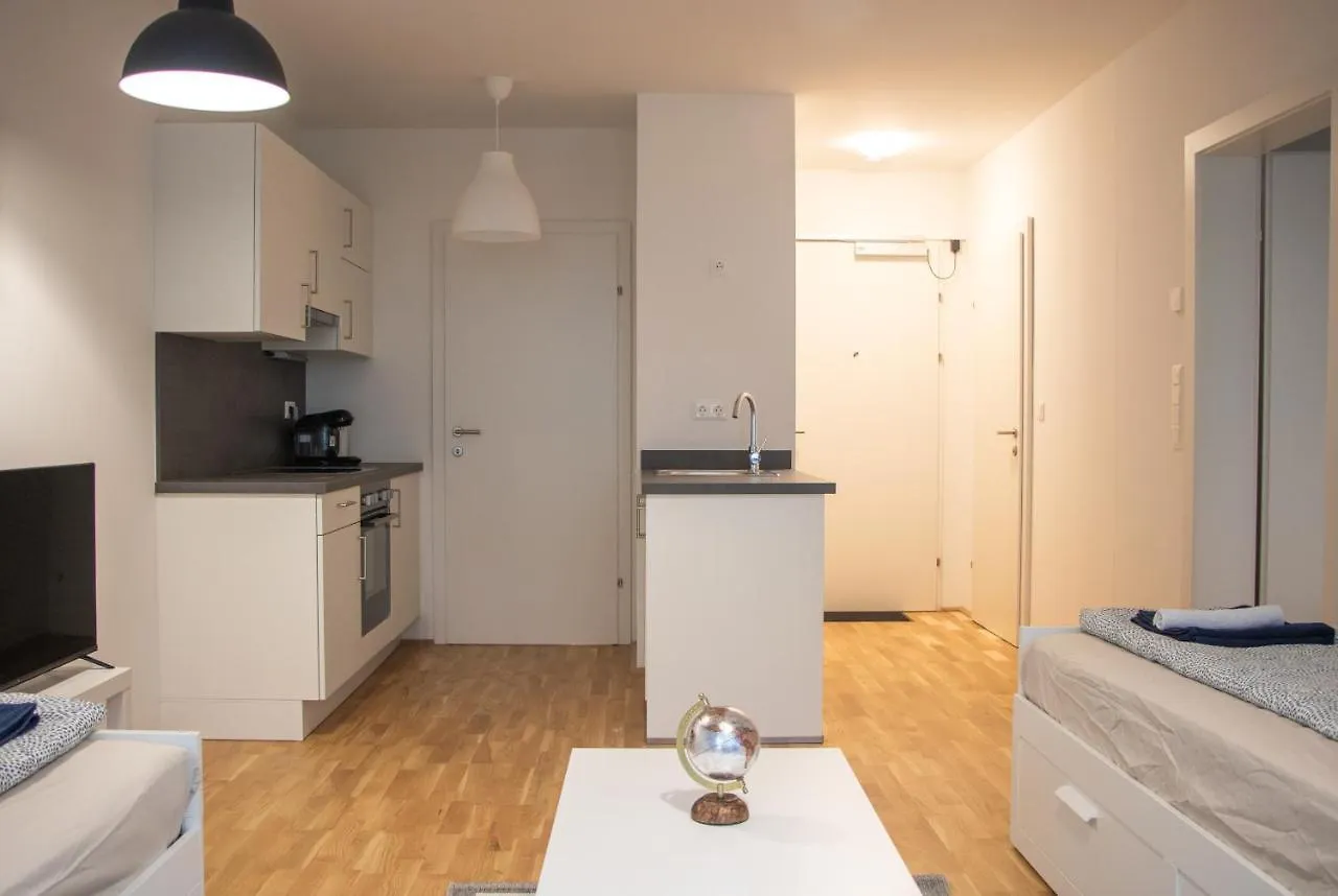 Flat2Go Modern Apartments - Harmony Of City And Nature Vienna 0*,  Austria