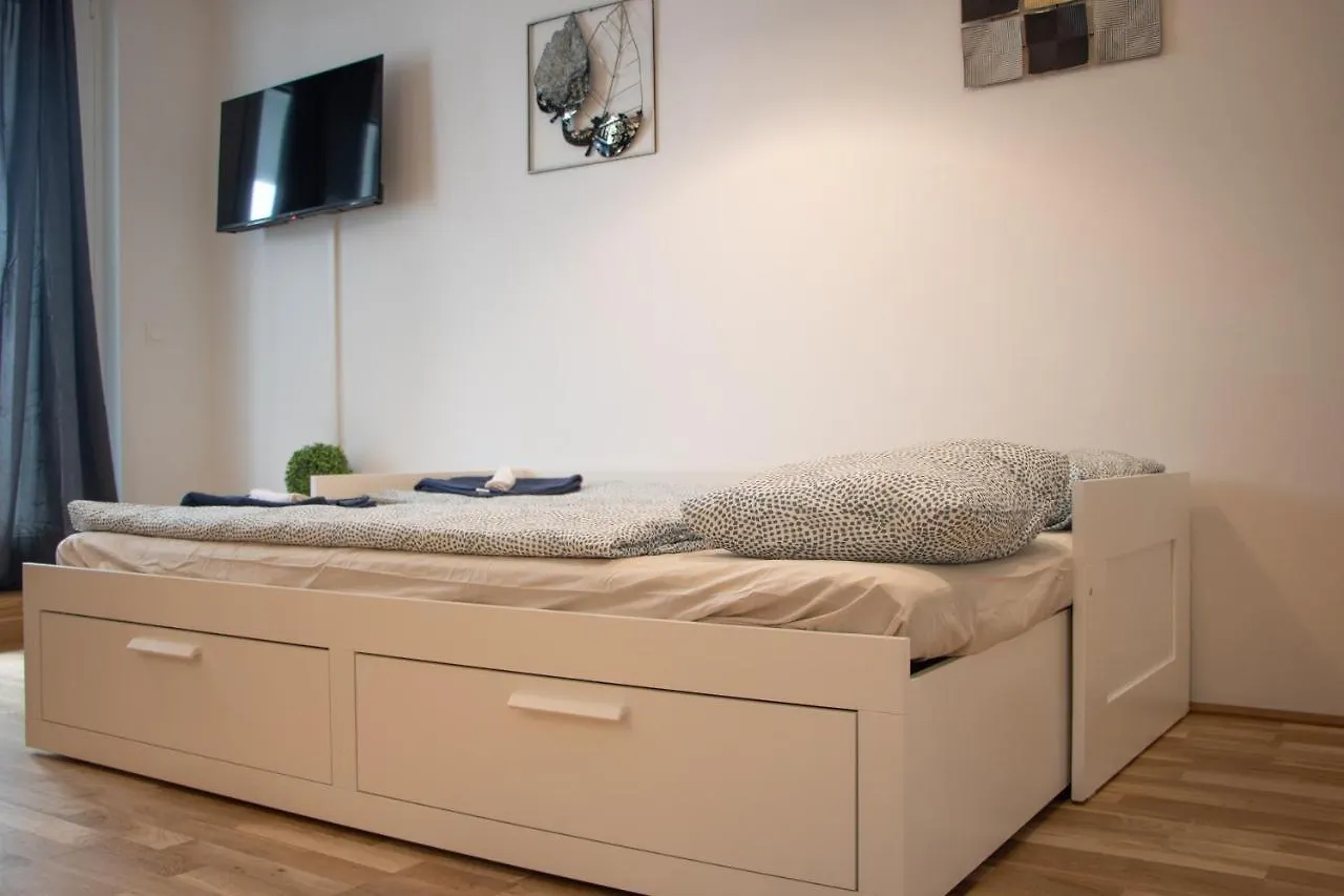 Flat2Go Modern Apartments - Harmony Of City And Nature فيينا