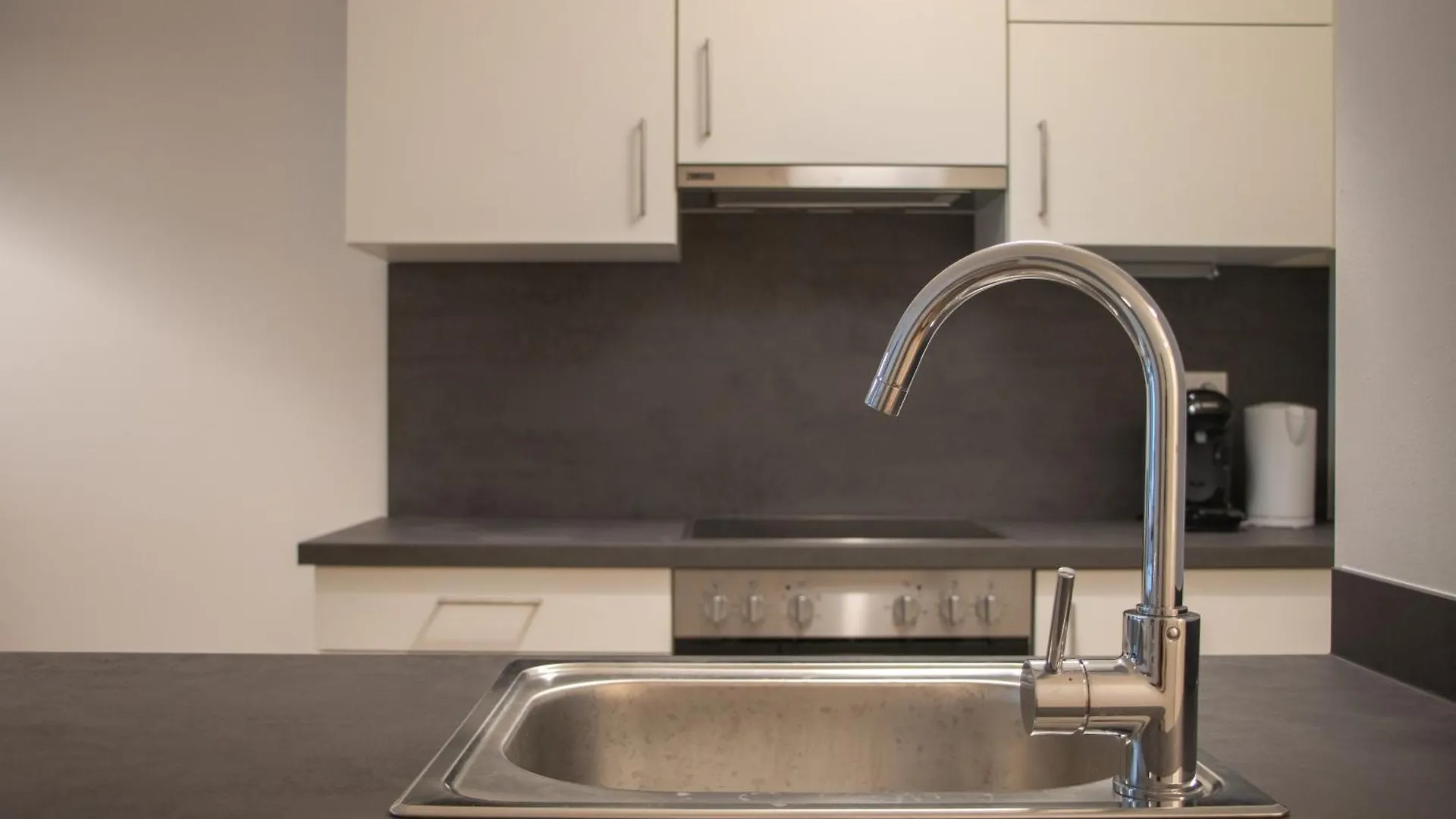 Flat2Go Modern Apartments - Harmony Of City And Nature Viena 0*,  Áustria